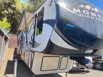 2017 Keystone Montana 370BR 5th wheel