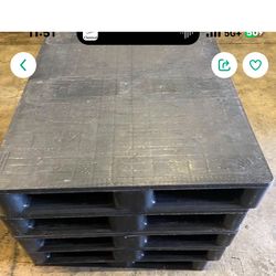 DURABLE PLASTIC PLTS