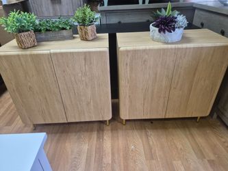 2 OVERSIZE NIGHTSTANDS OR CABINETS IN LIGHT OAK COLOR & METAL GOLD LEGS BRAND NEW ALREADY ASSEMBLED