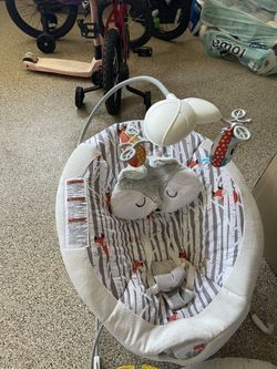 baby bouncer - Just needs batteries works fine