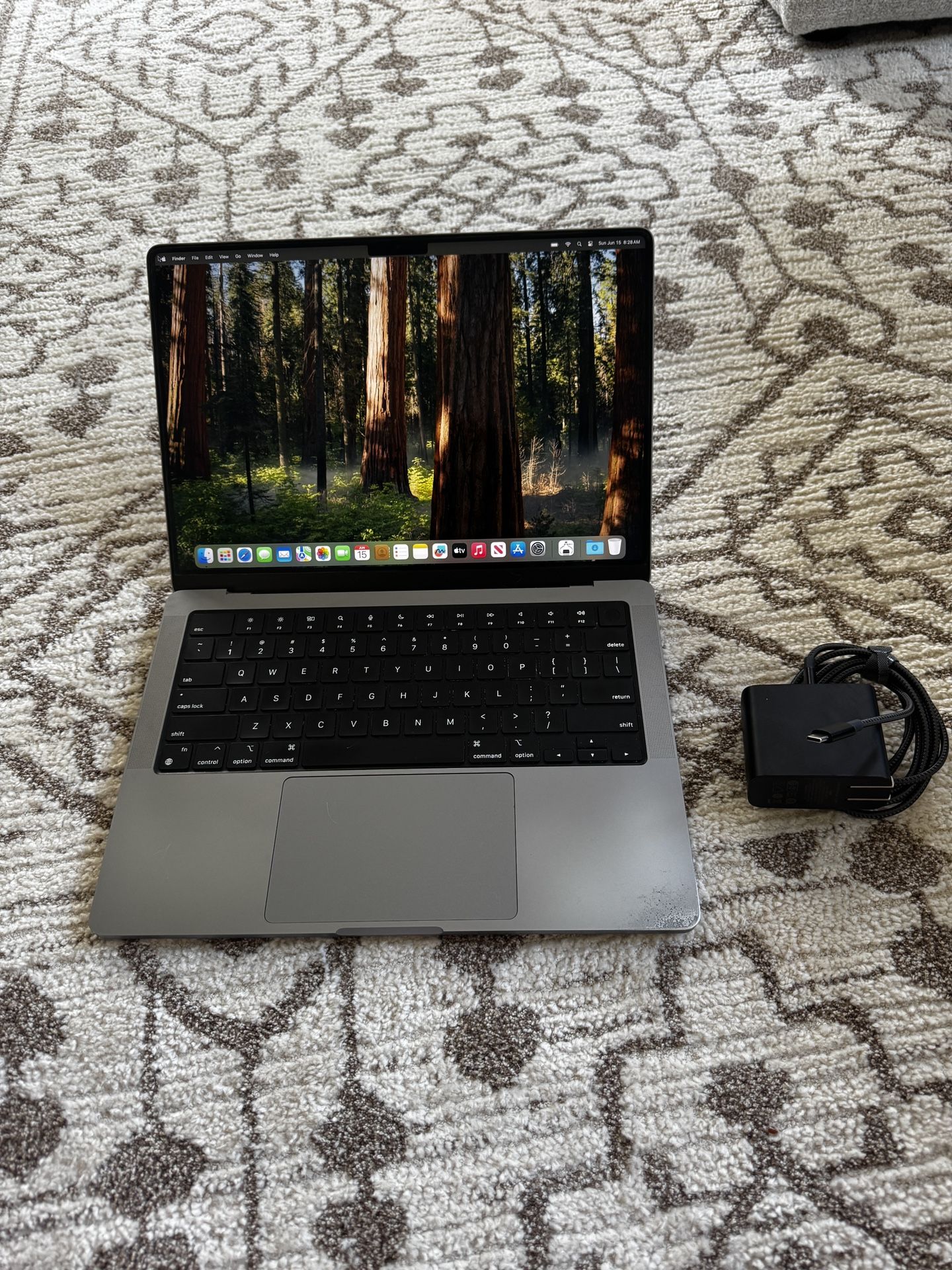 2021 Macbook Pro M1 Pro 14 Inch /16gb/ 512