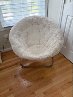 Oversized chair white
