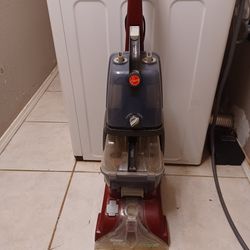 Hoover Power Scrub Deluxe Upright Carpet Cleaner