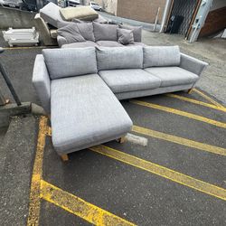 Sectional Couch (WE DELIVER)