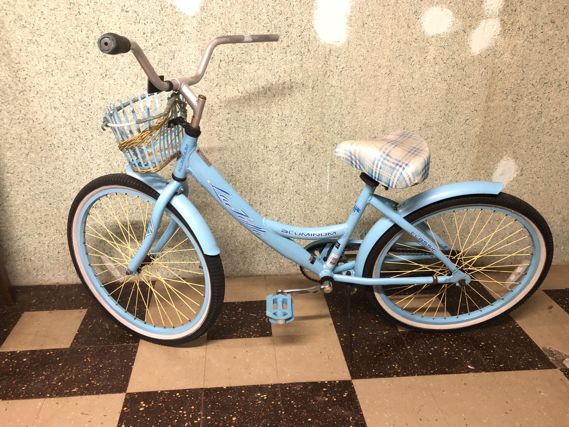 Girls bike