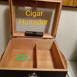#971... Cigar Humidor