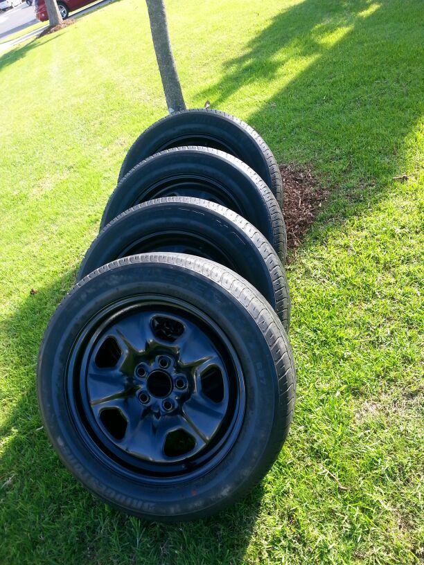 Camaro 2011 OEM set 4�18" Fumagalli rims and tires model F1 18�71/2 JF 2558