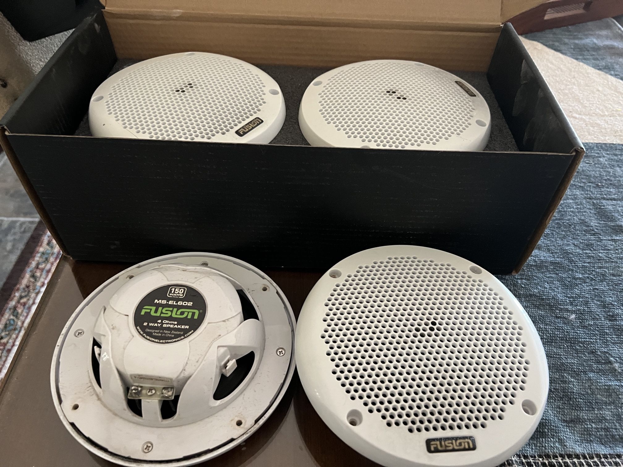 (4) 2-way Marine Speakers With MS-RA55 Stereo