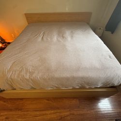 King Bed Frame With 4 Large Drawers Plus Mattress And Sping Pad