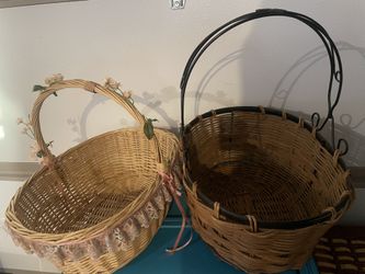 2 Baskets 