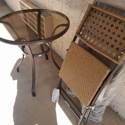 stylewell 28" table with 2 chairs.