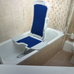 Bath Lifting For Disabled Or Elderly