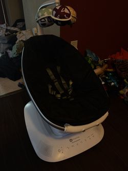 New 4moms MamaRoo Multi-Motion Baby Swing, Bluetooth