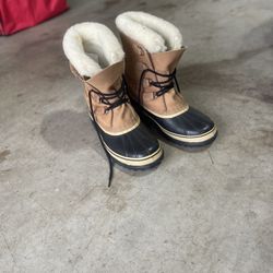 Men’s Sorel Caribou Snow Boots. 