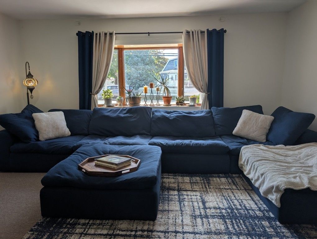 Bobs Dream Couch In Navy Blue (Lightly Used Purchased June 2023)