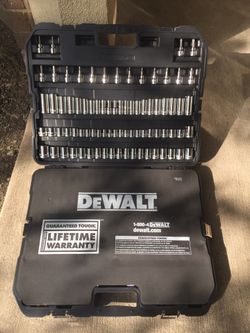 DEWALT DWMT75049 MECHANICS TOOLS SET 192 PIECE for
