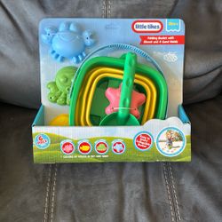 New Little Tikes Folding Bucket Shovel 4 Sand Molds Beach Toys