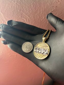 14K Yellow Gold Nugget Last Supper Pendant Charm Round Charm