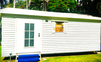 Casita de Patio con electricidad