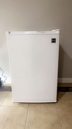 RCA Mini Fridge