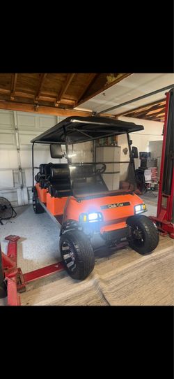 Fully Custom Lifted Gas Club Car 6 seater