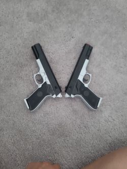 Deadpool Gun Replica With Leg Holster