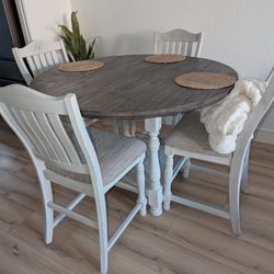 Dining Table and Chairs Set Farmhouse  Excellent Condition 