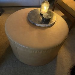 Room & Board Aero Leather Ottoman – Palermo Camel (27”)
