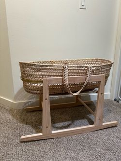 Mosses basket and rocking base