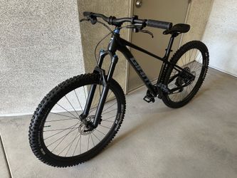 Upgraded 2025 Giant Talon 4 29 Mountain Bike