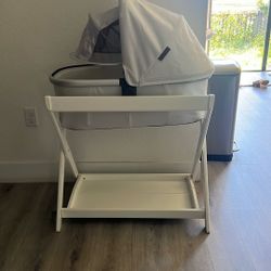 Uppababy Bassinet With Wood Stand