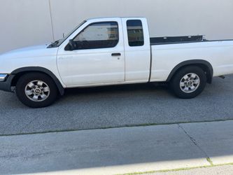 Nissan frontier 2000
