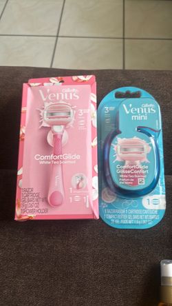 Gillette Venus ComfortGlide Razor Bundle