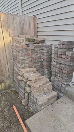 250 Concrete bricks