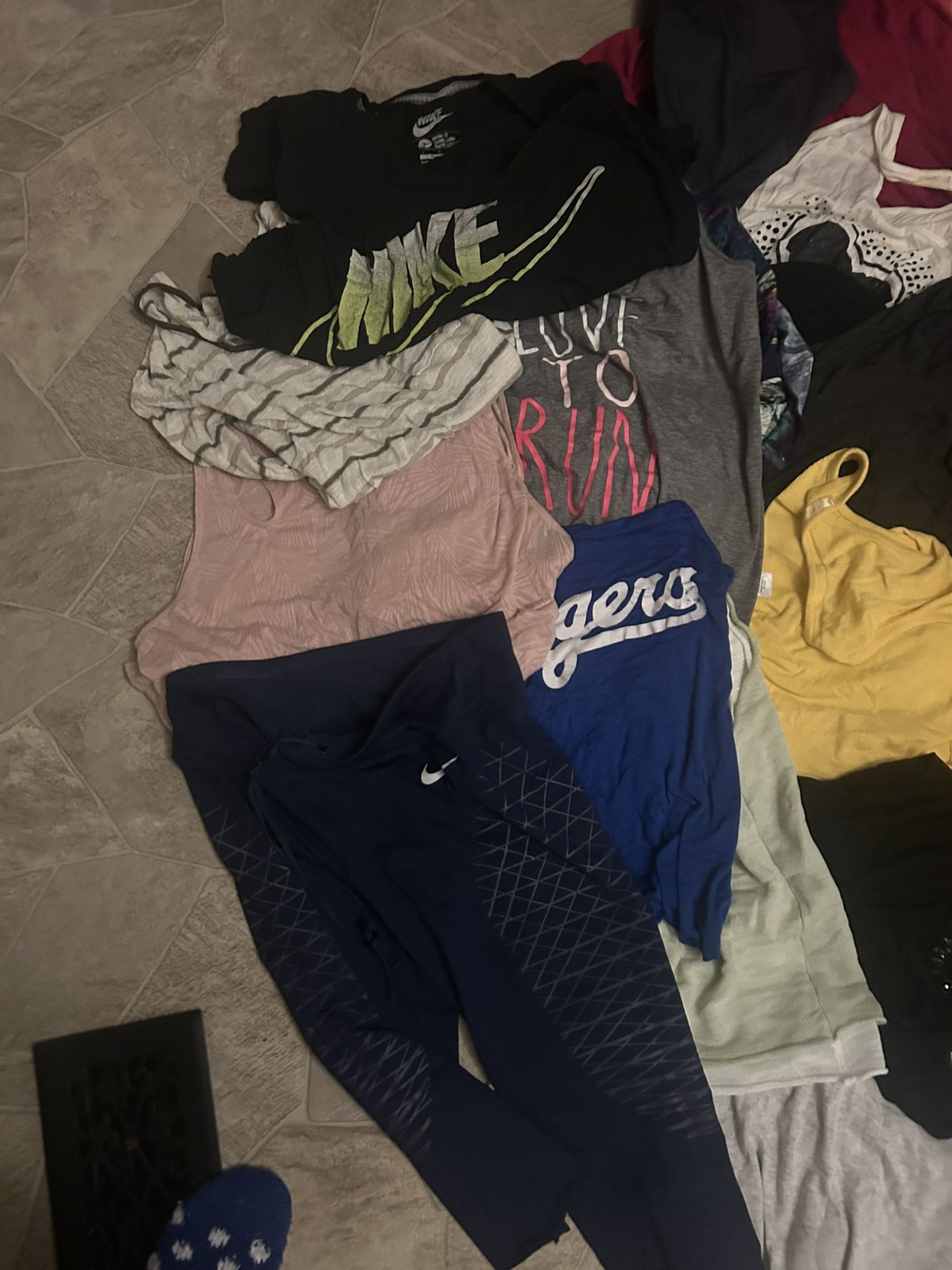 Closet Clean Out $5 (pending)