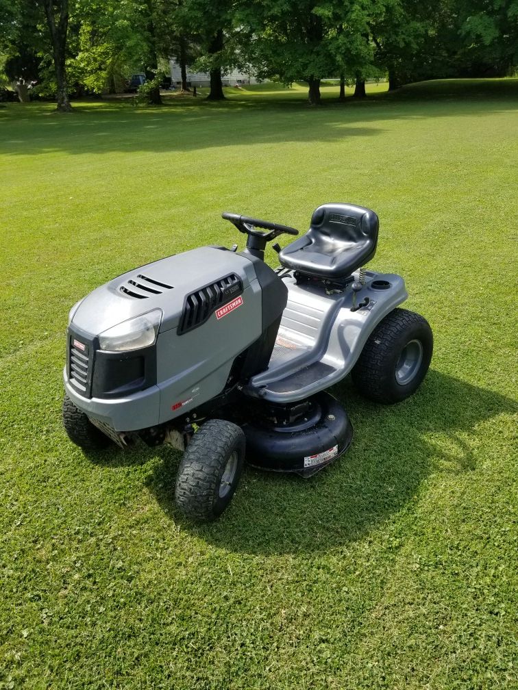 Craftsman lt1500 lawn tractor for Sale in Bessemer, PA OfferUp