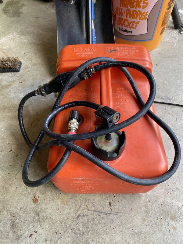 Boat kicker/motor gas can for Sale in Edgewood, WA OfferUp
