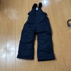Snow Outfit $20. Size 5 