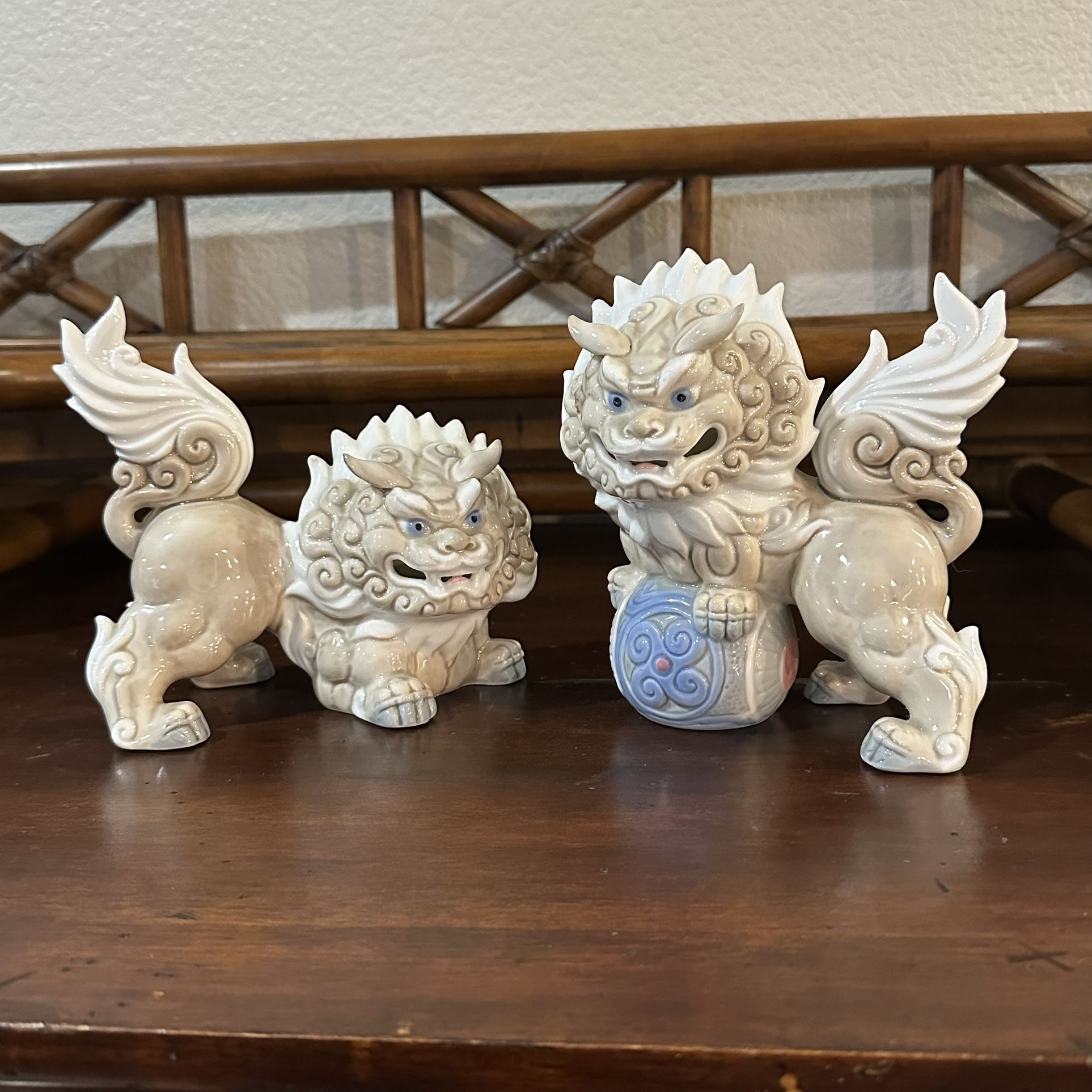 Vintage Porcelain Shishi/Komainu Guardian Lion Foo Dogs Signed Yoshimi K Japan