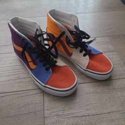 VANS Boys 4.5  Or Women 6