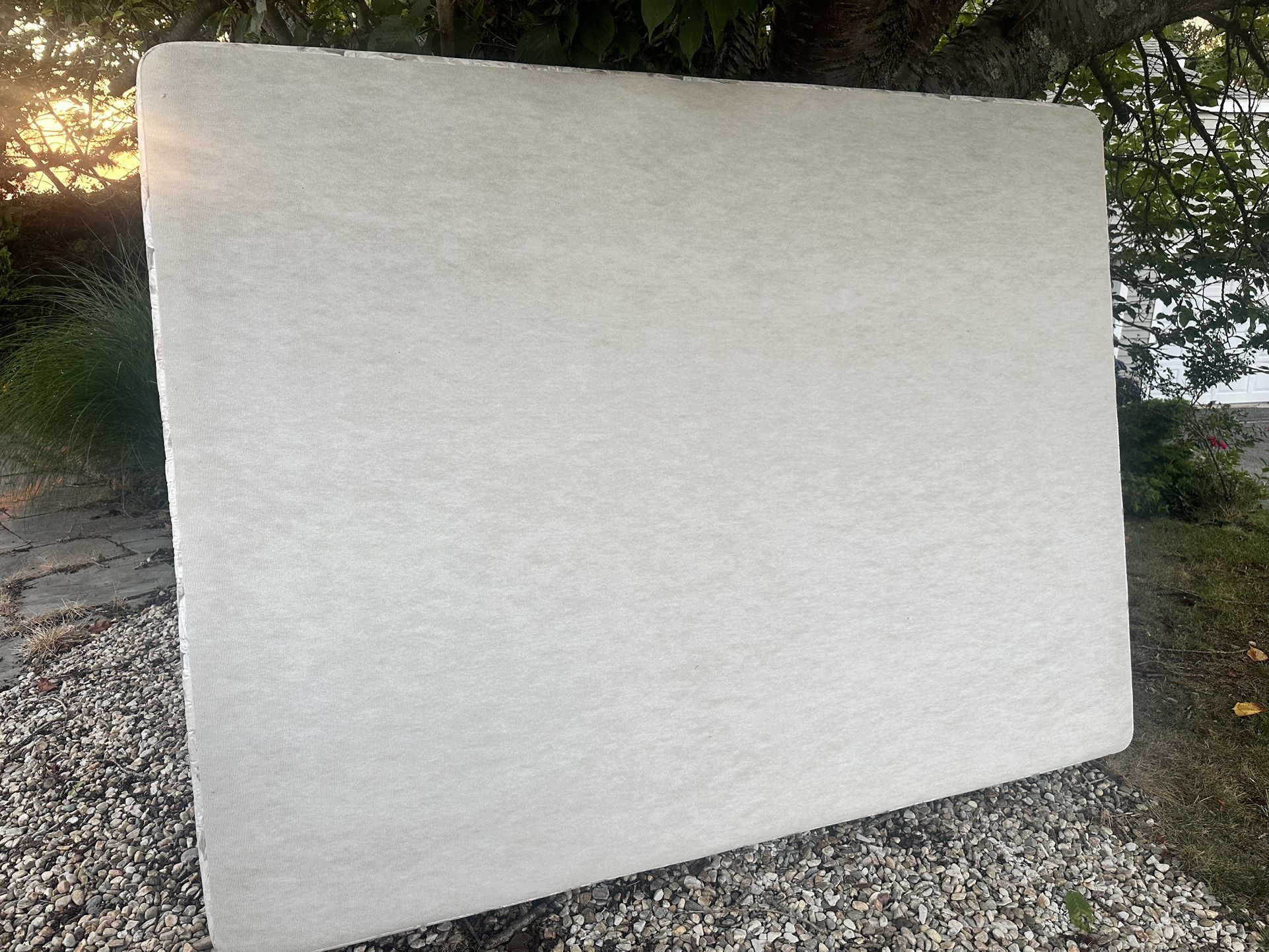 Box Spring Queen Size FREE