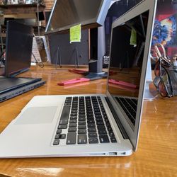 Apple MacBook Air 2013 13.3” i7 4GB RAM 128GB SSD