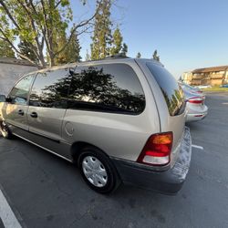 2003 Ford Windstar