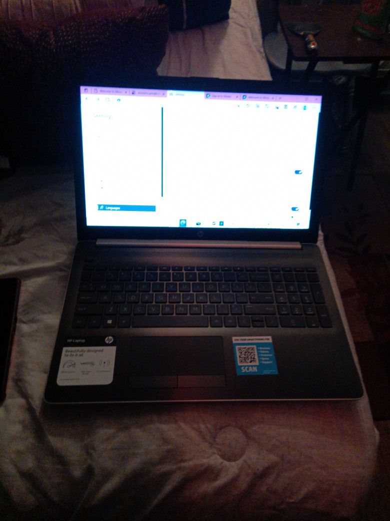 HP LAPTOP 