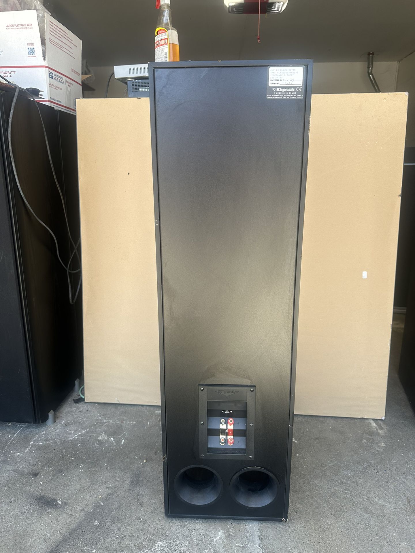 KLIPSCH KLF 20 FLOORSTANDING SPEAKER, DUAL 10” WOOFERS SINGLE)