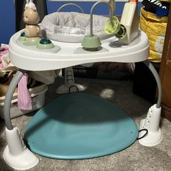 Activity Center Jumper/ Baby Bouncer