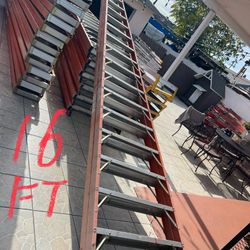 Escalera de 16 pies de fibra de vidrio doble subida casi nueva muy barata 