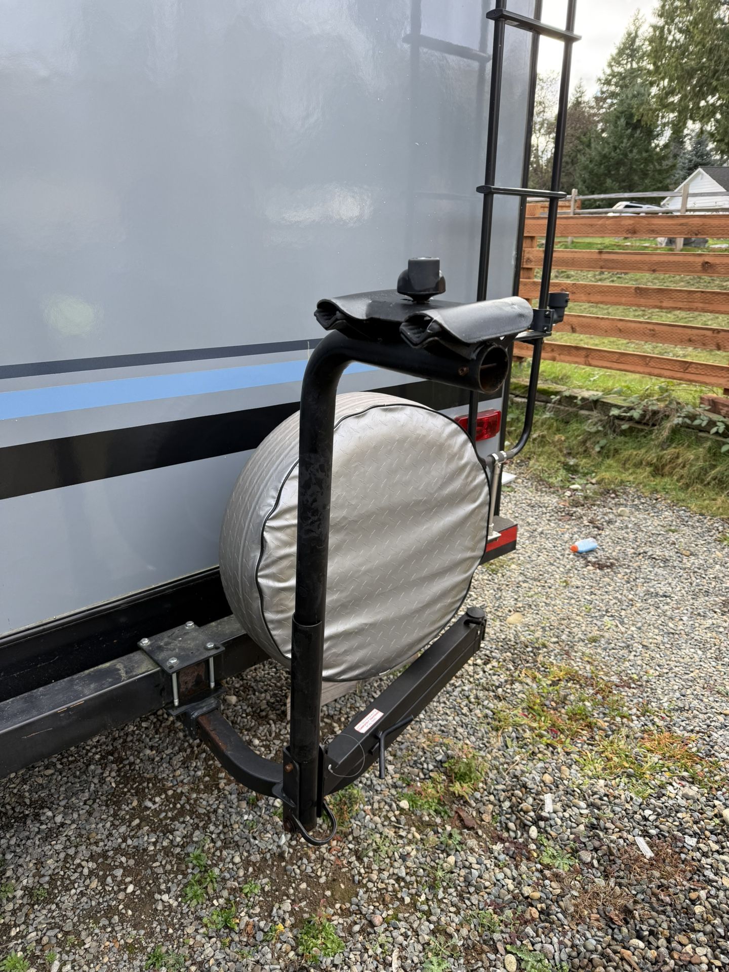 Tilt Swing Out Hitch Mount Bike Rack
