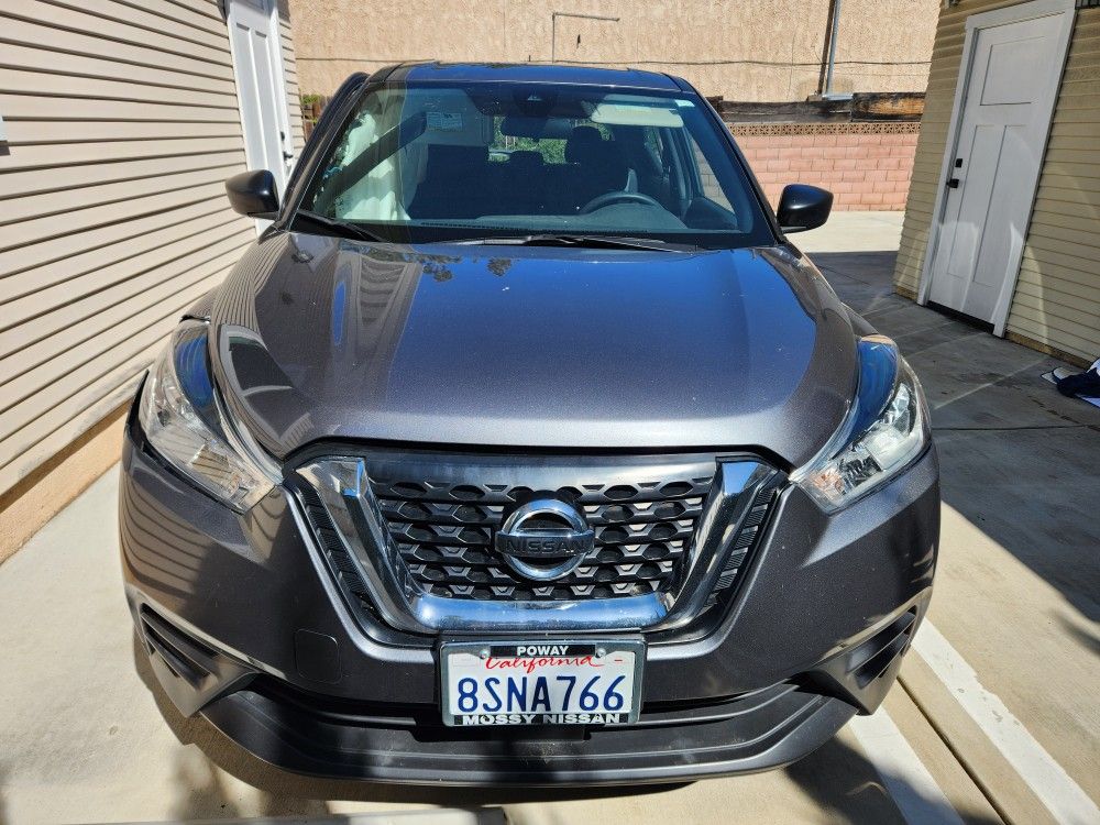 2020 Nissan Kicks