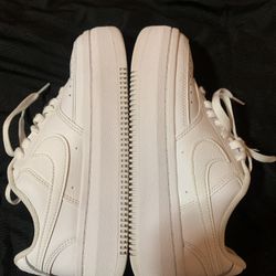 NIKE SIZE 6 Como Nuevos